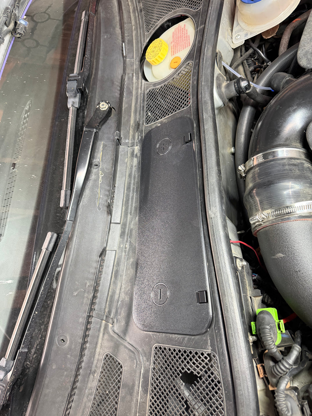 B5 Battery Cover