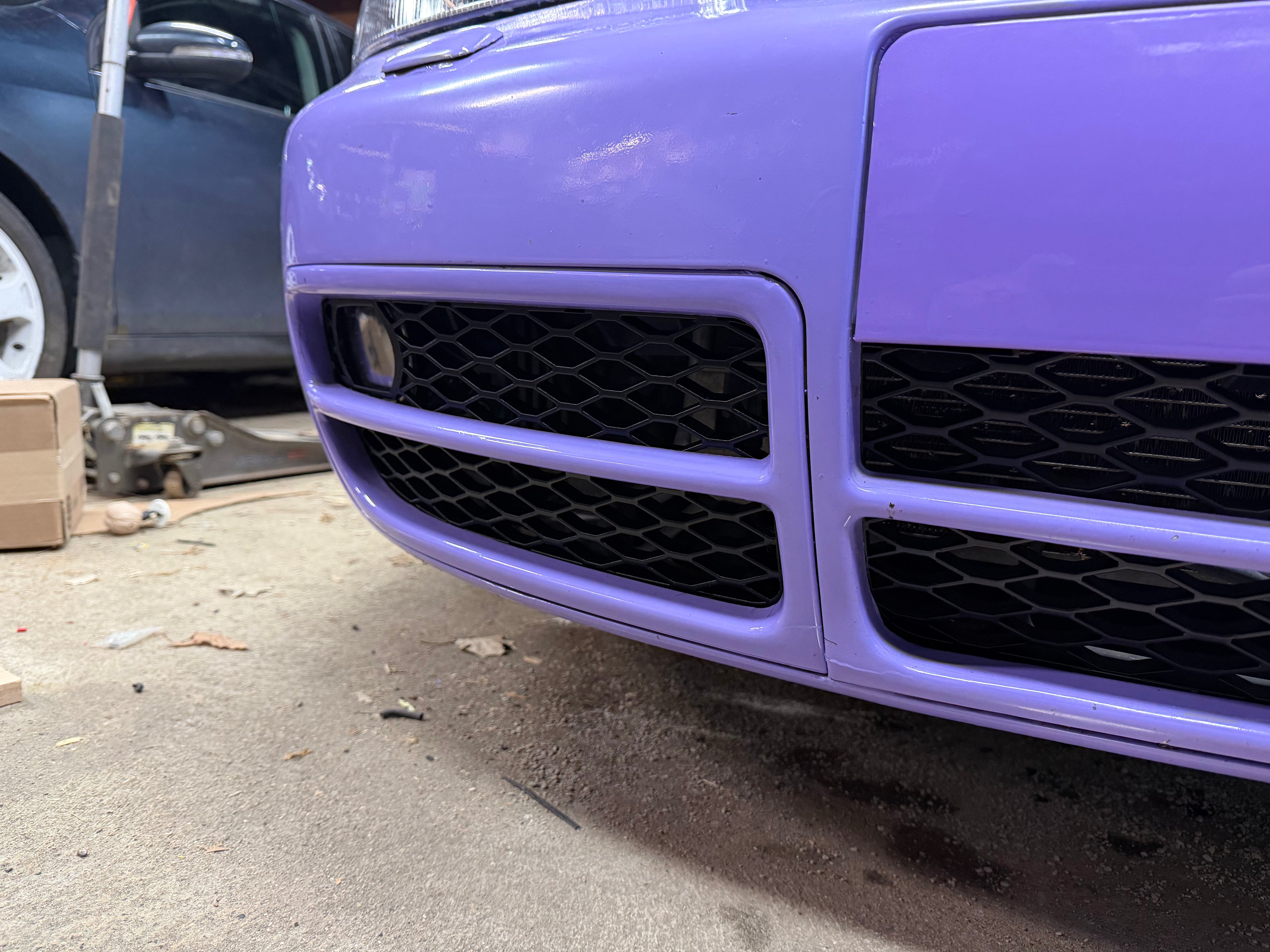 RS Style Bumper Grills with Fog Light Holes